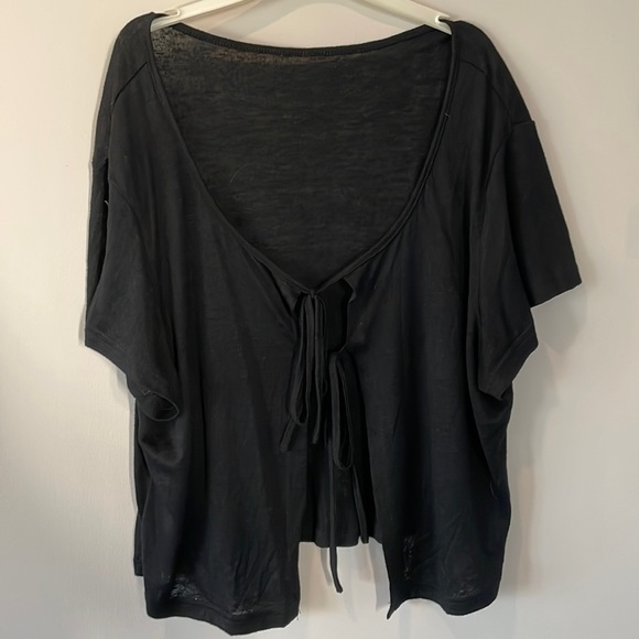 Black crop tie up shirt - Picture 2 of 4